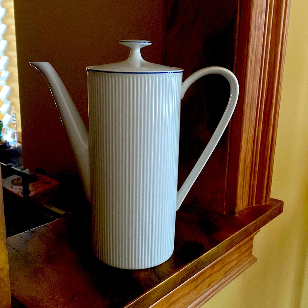 Prisma Vienna Pitcher